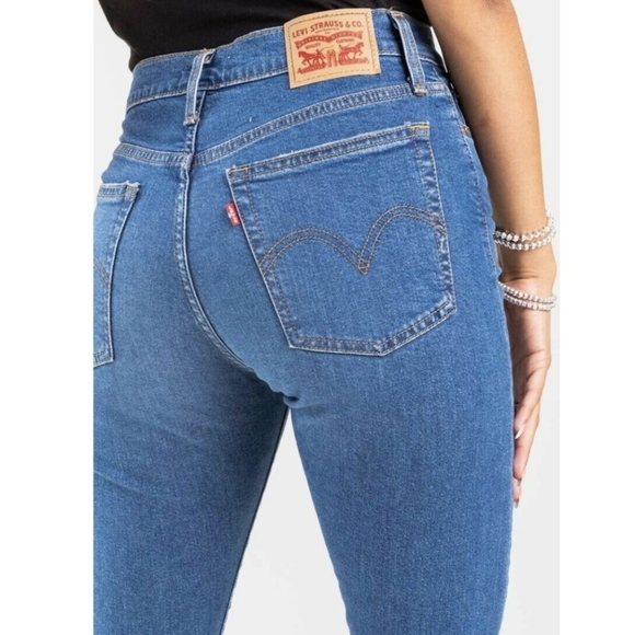 Levi's Wedgie Skinny High Rise Jeans - Picture 6 of 9